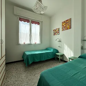 Casa Bianca 5 - Confortevole In Centro A , Moneglia Italia